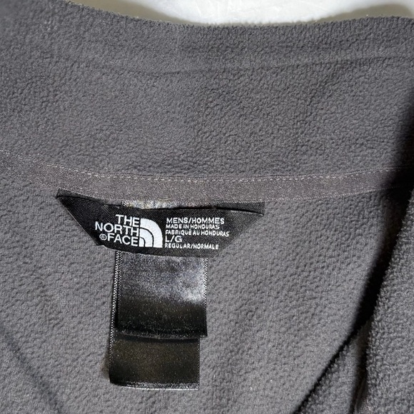 The North Face 1/4 Zip Fleece Pullover Mens Large Gray Winnie The Pooh READ - Picture 4 of 5